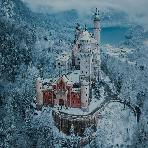  بالاخره یه روز تش که میمیریم پ الکی به خودمون سخت نمیگیریم